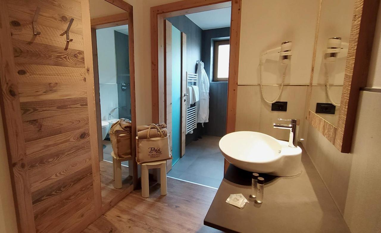 Hotel Flora Alpina Campitello di Fassa Eksteriør bilde