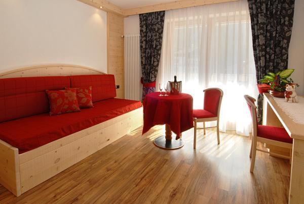 Hotel Flora Alpina Campitello di Fassa Rom bilde