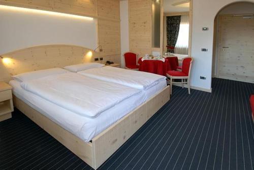 Hotel Flora Alpina Campitello di Fassa Eksteriør bilde