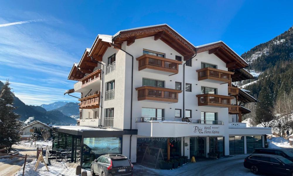 Hotel Flora Alpina Campitello di Fassa Eksteriør bilde