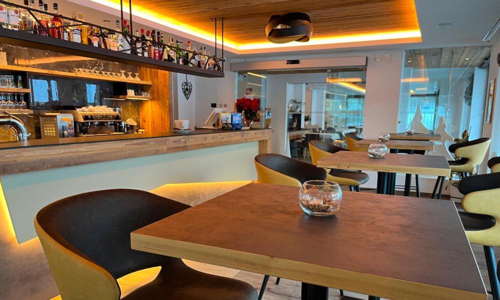 Hotel Flora Alpina Campitello di Fassa Eksteriør bilde