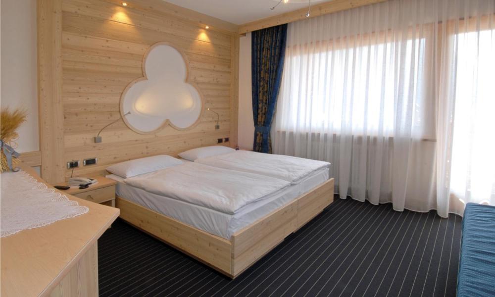 Hotel Flora Alpina Campitello di Fassa Eksteriør bilde