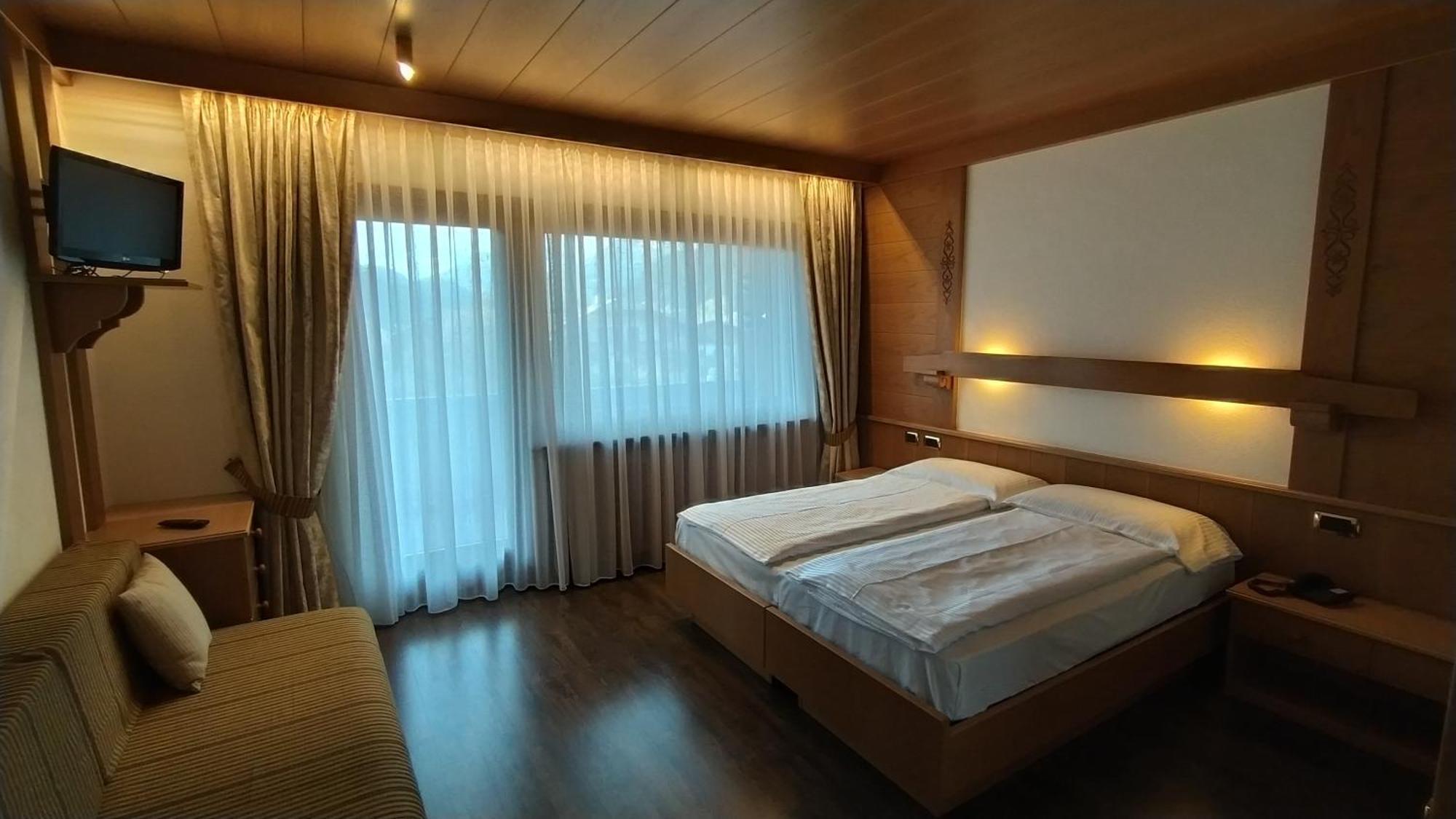 Hotel Flora Alpina Campitello di Fassa Eksteriør bilde