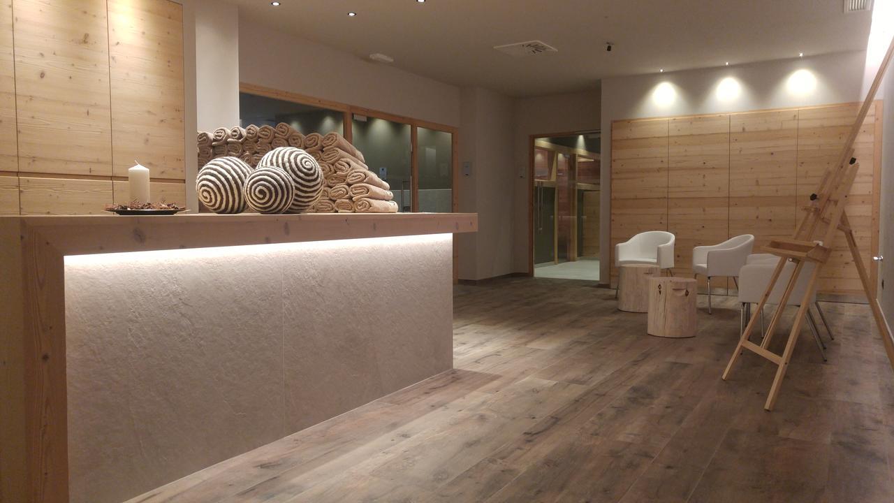 Hotel Flora Alpina Campitello di Fassa Eksteriør bilde